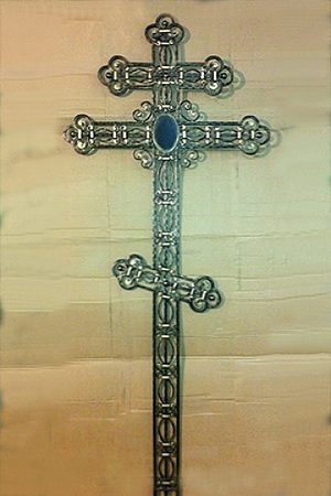 Кованый крест на могилу 09
